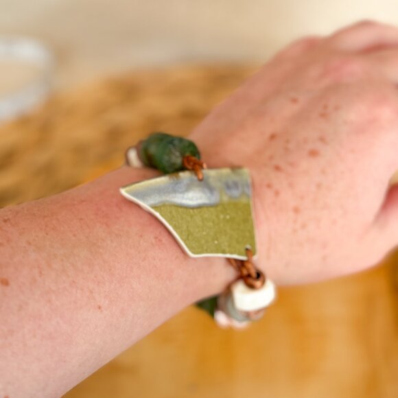 Boho Chunky Glass Bead Bracelet - Picture 6 of 9